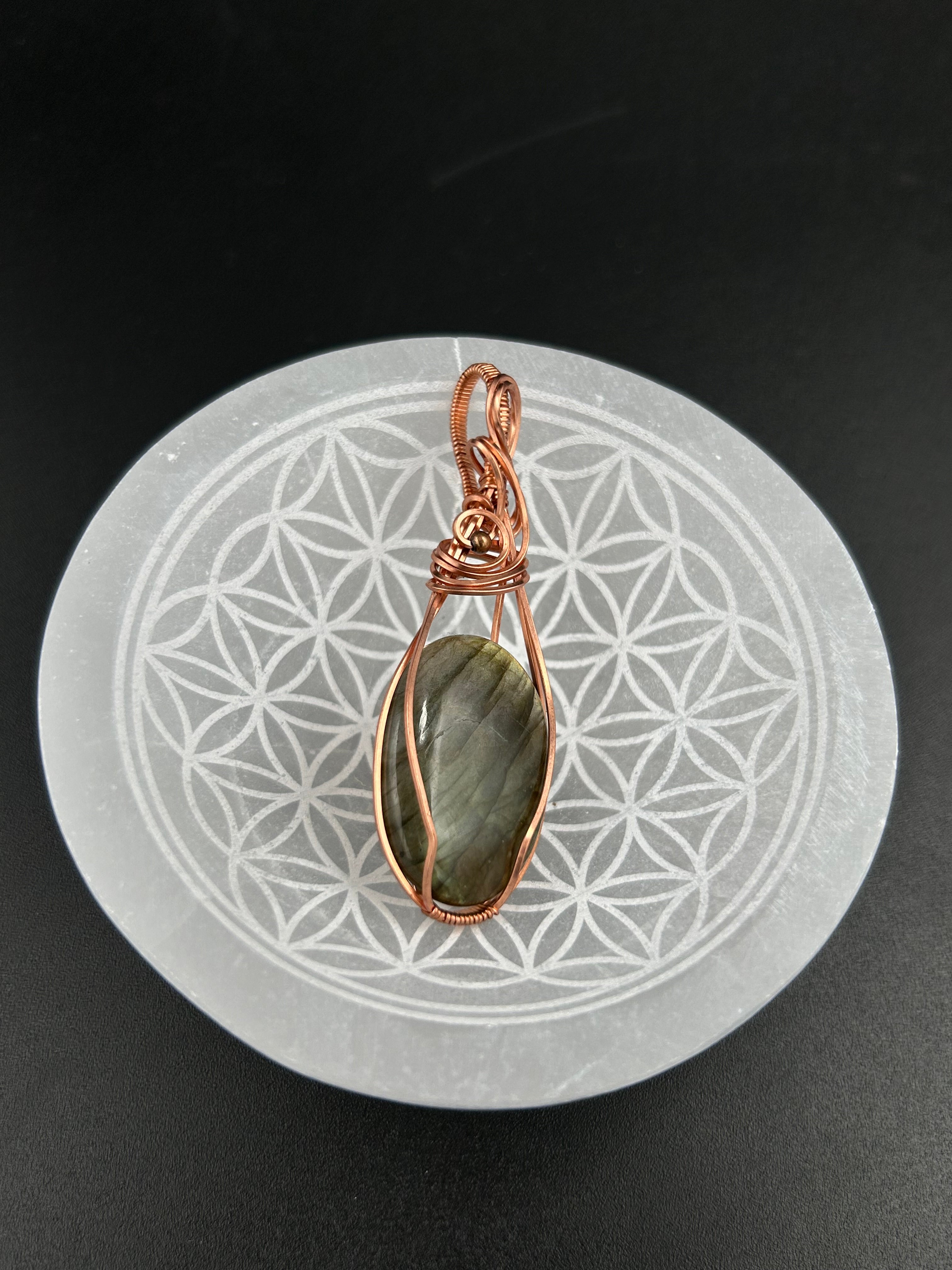 The Shifting Light Necklace