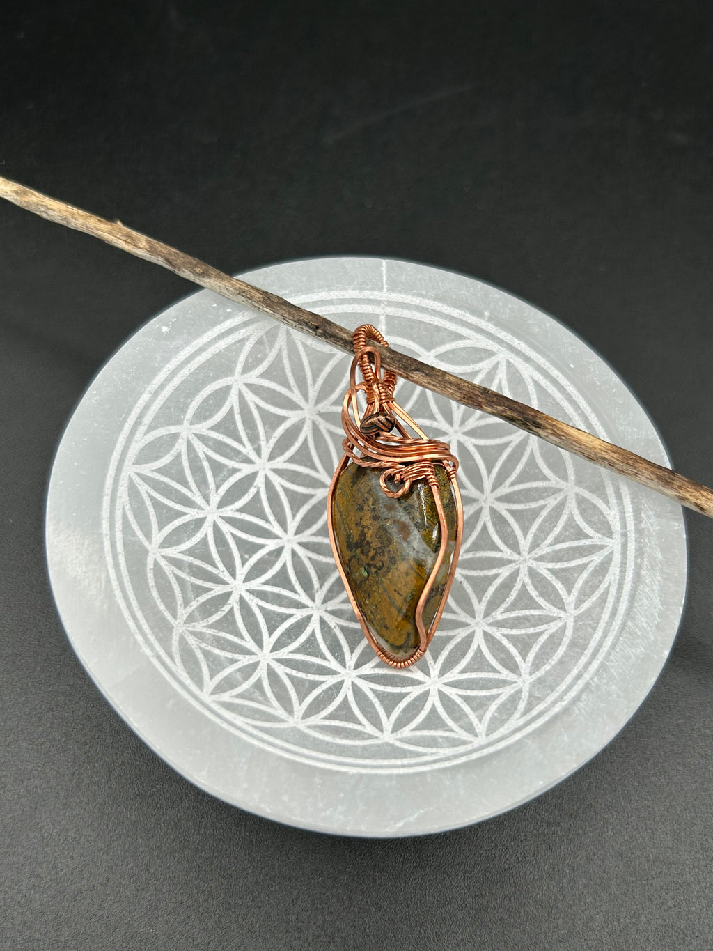 Confident Ground Necklace