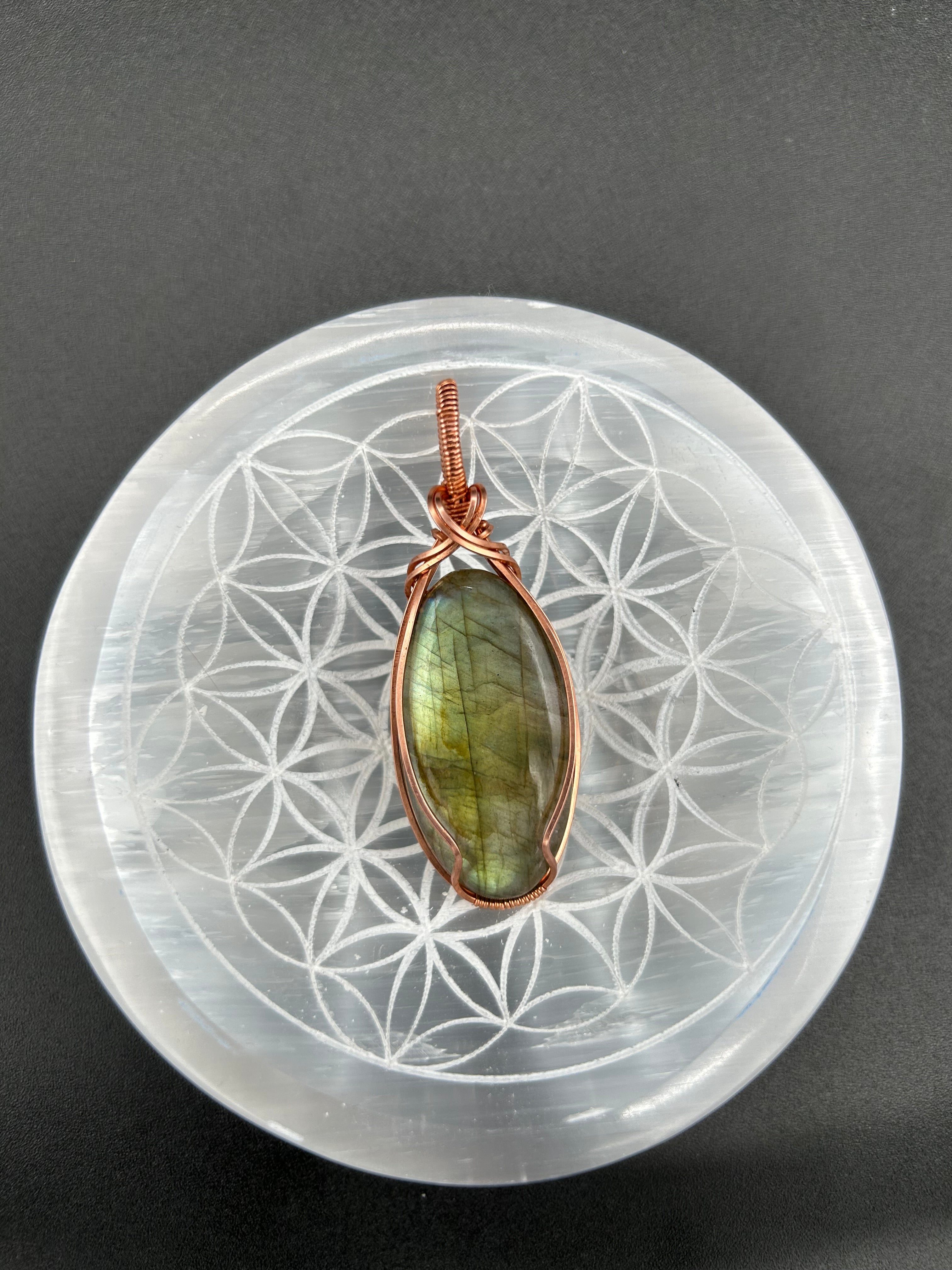 Labradorite in Copper