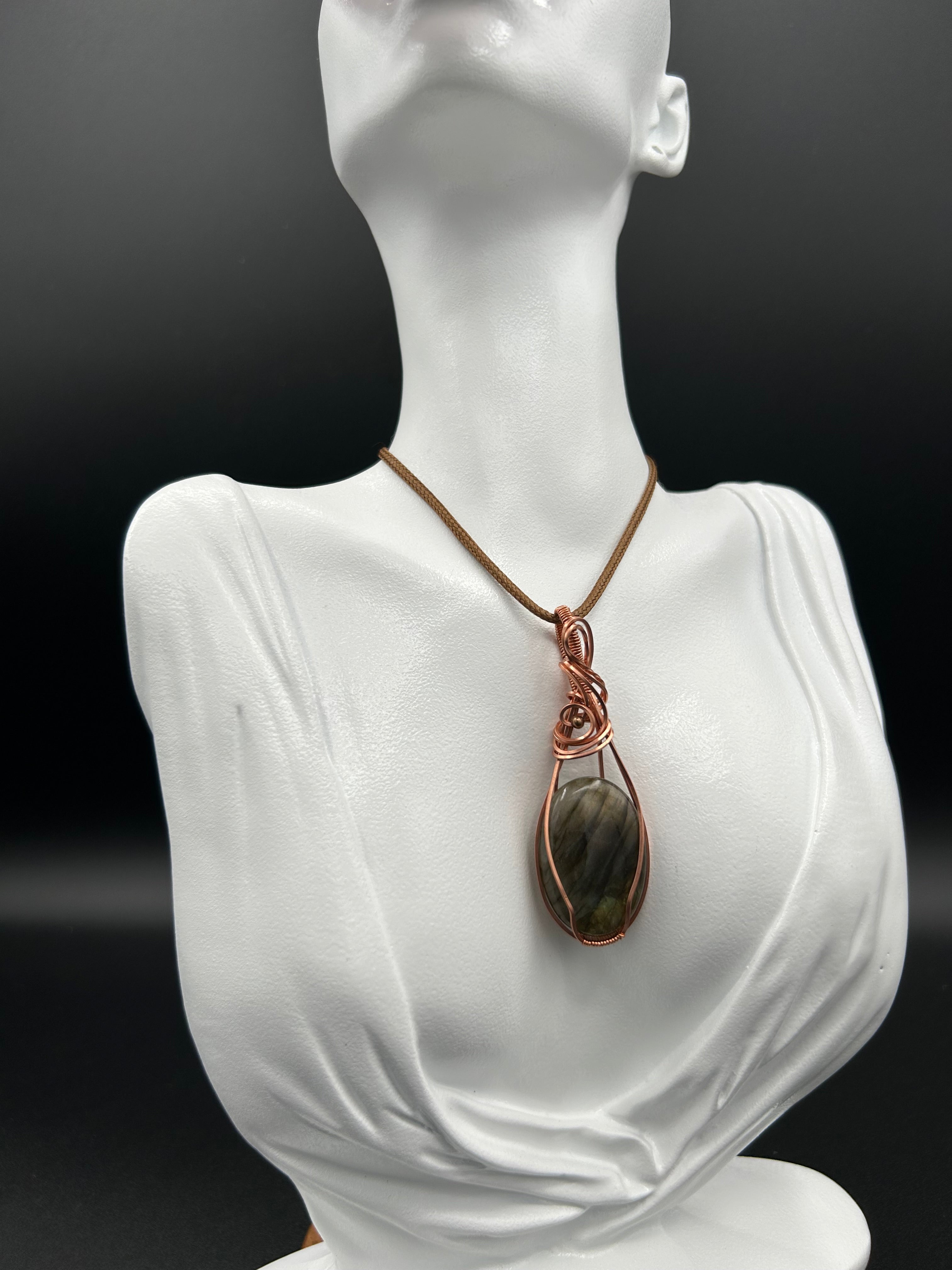The Shifting Light Necklace
